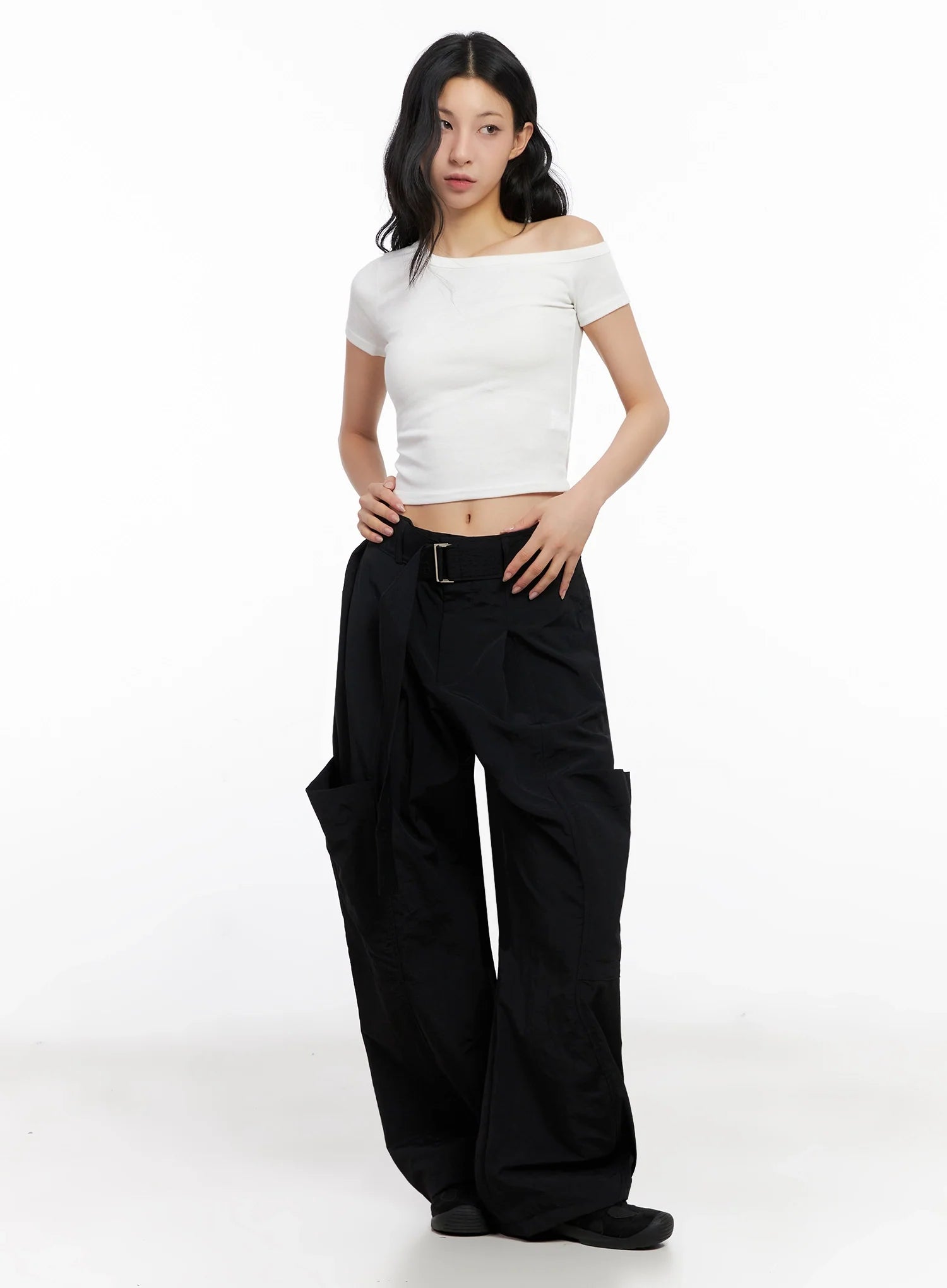 belted-wide-leg-utility-cargo-pants-ig508