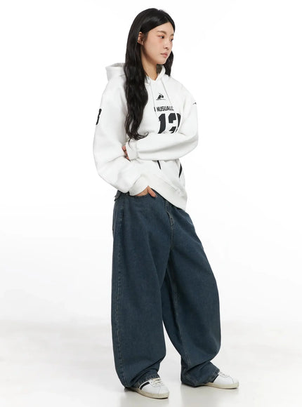 graphic-print-oversized-hoodie-in528