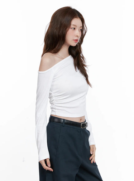 asymmetric-off-shoulder-ruched-top-cg521
