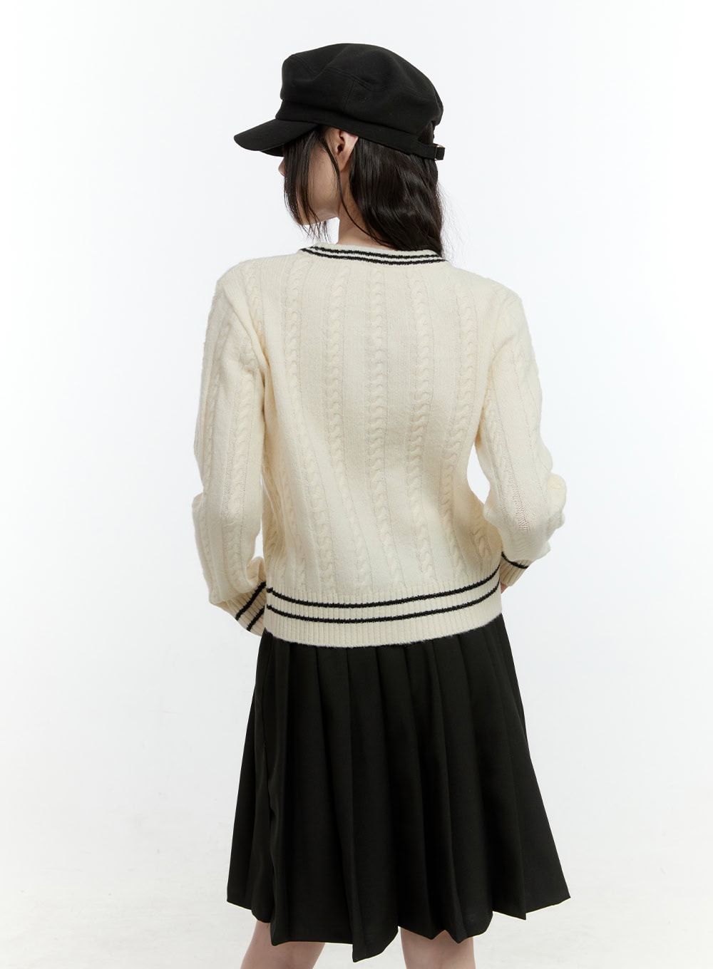 cable-knit-v-neck-sweater-cf506