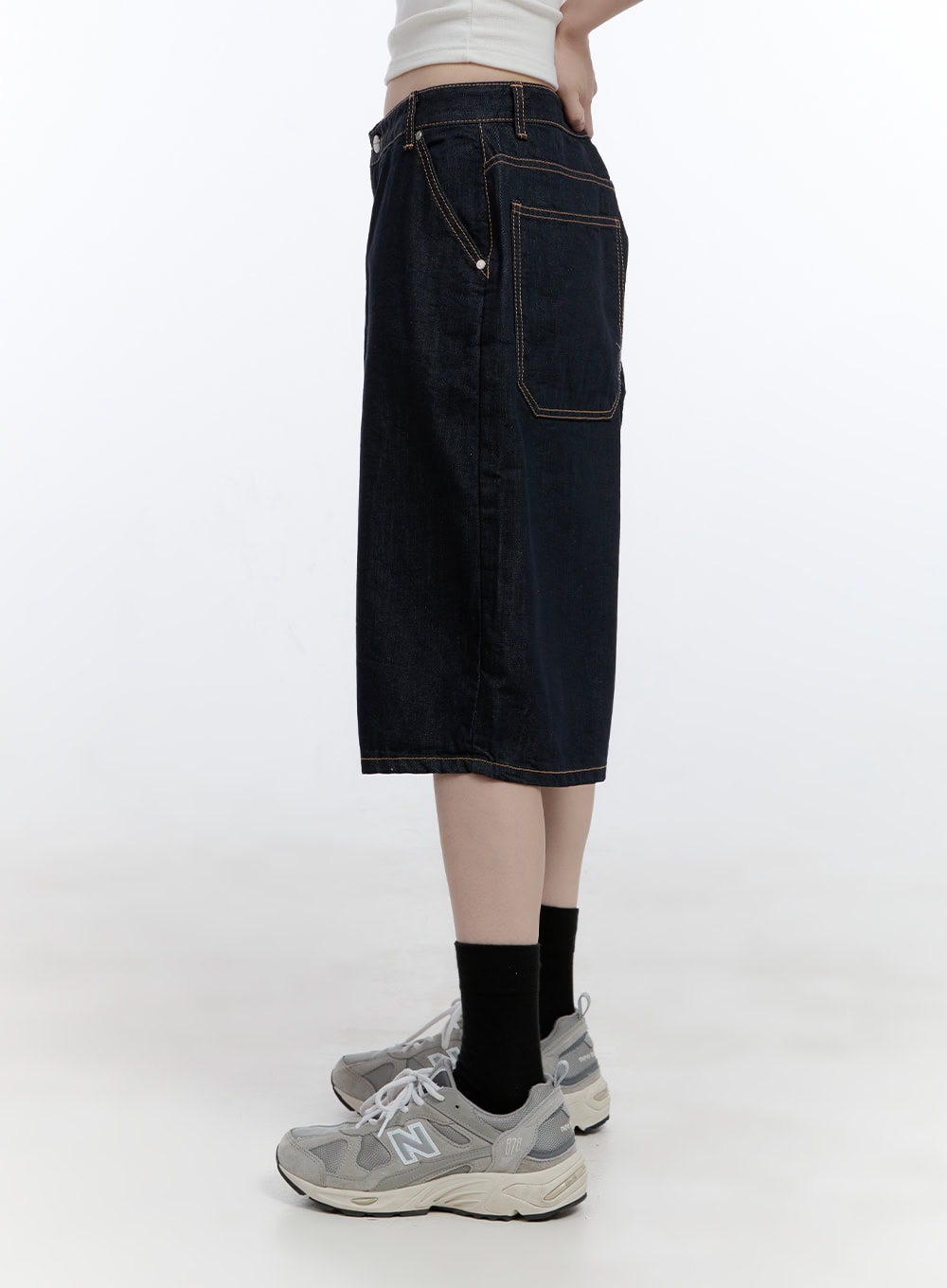 dora-stitched-baggy-jorts-cg413