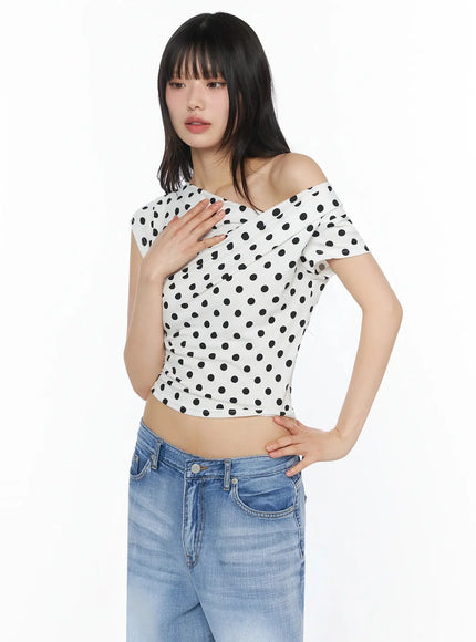 polka-dot-off-shoulder-crop-top-iy525