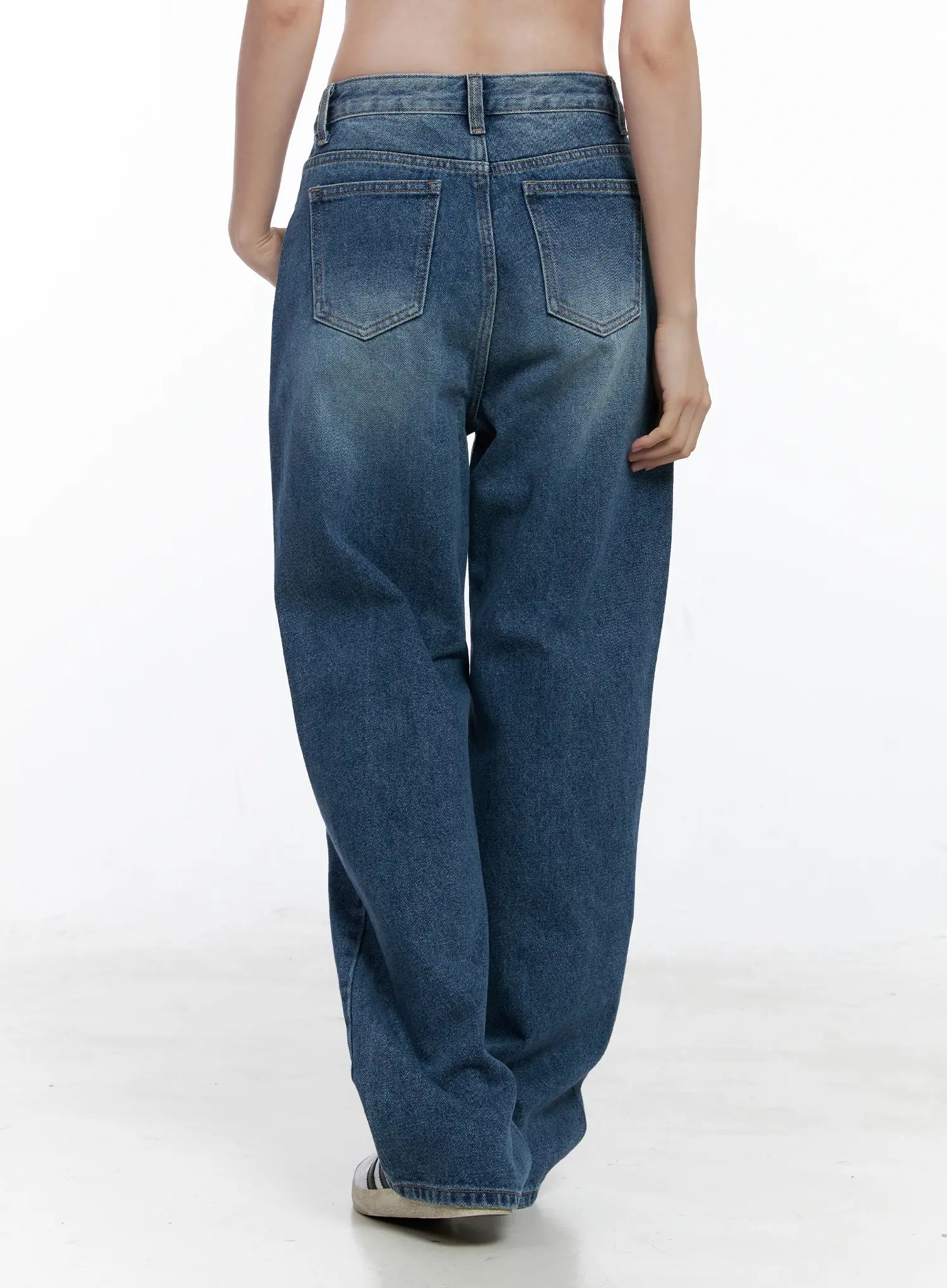 lilith-straight-leg-jeans-co506