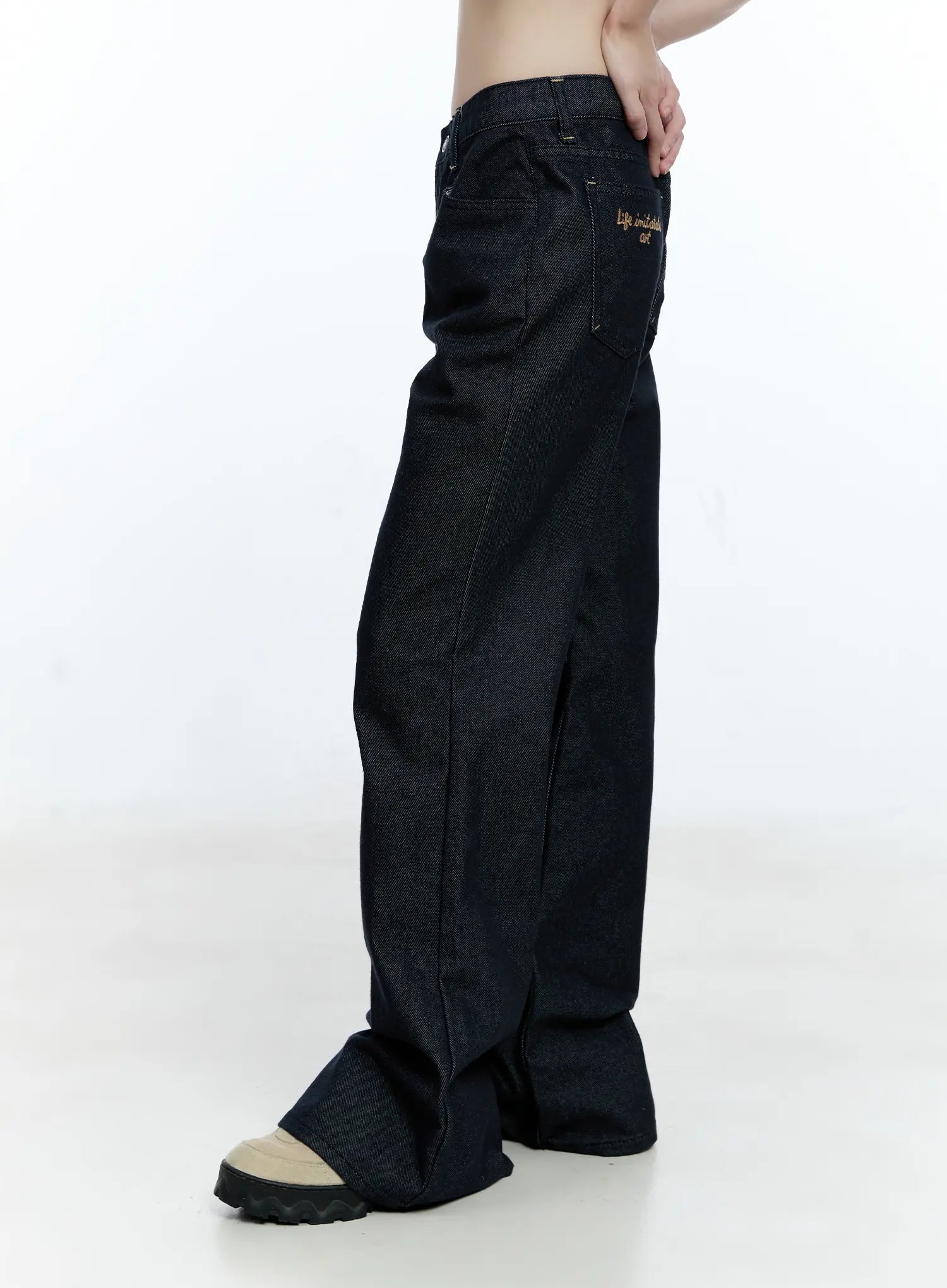 minjoo-no-fade-flared-jeans-cg511