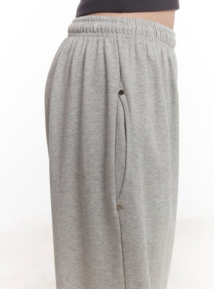 stud-roll-up-wide-fit-sweatpants-ca529