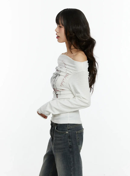 graphic-print-off-shoulder-long-sleeve-top-cf510