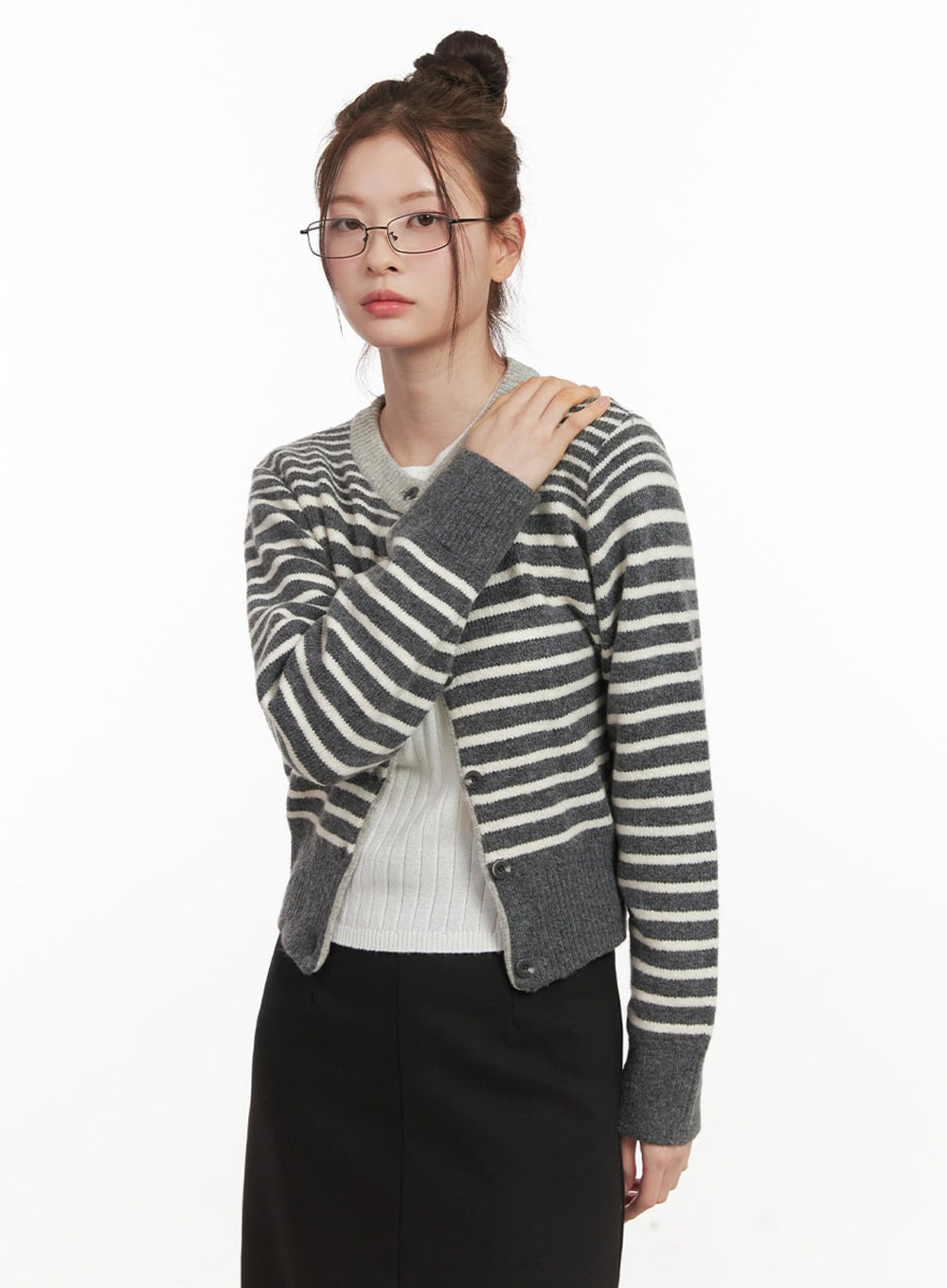 stripe-buttoned-cardigan-if505