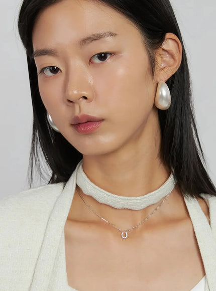 bold-pearl-earrings-ij508