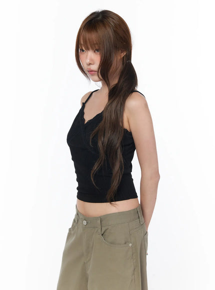 lace-trim-v-neck-camisole-cy529