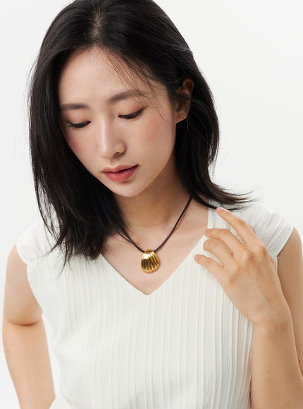 shell-pendant-necklace-ol313
