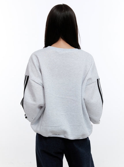 graphic-oversized-crew-neck-sweatshirt-on418