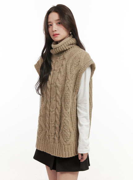 cable-knit-oversize-turtle-neck-vest-on429