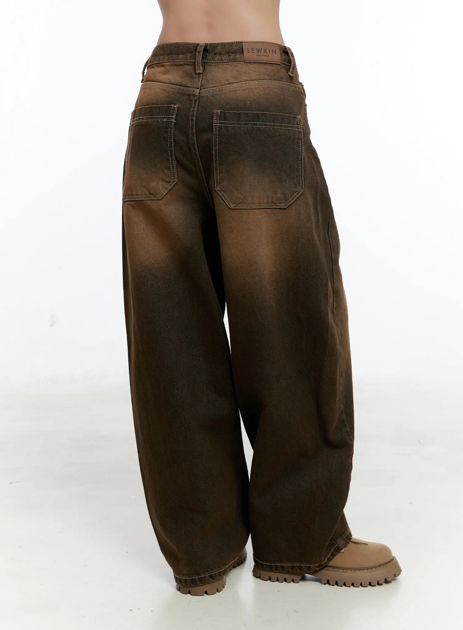 chan-vintage-baggy-jeans-cs517