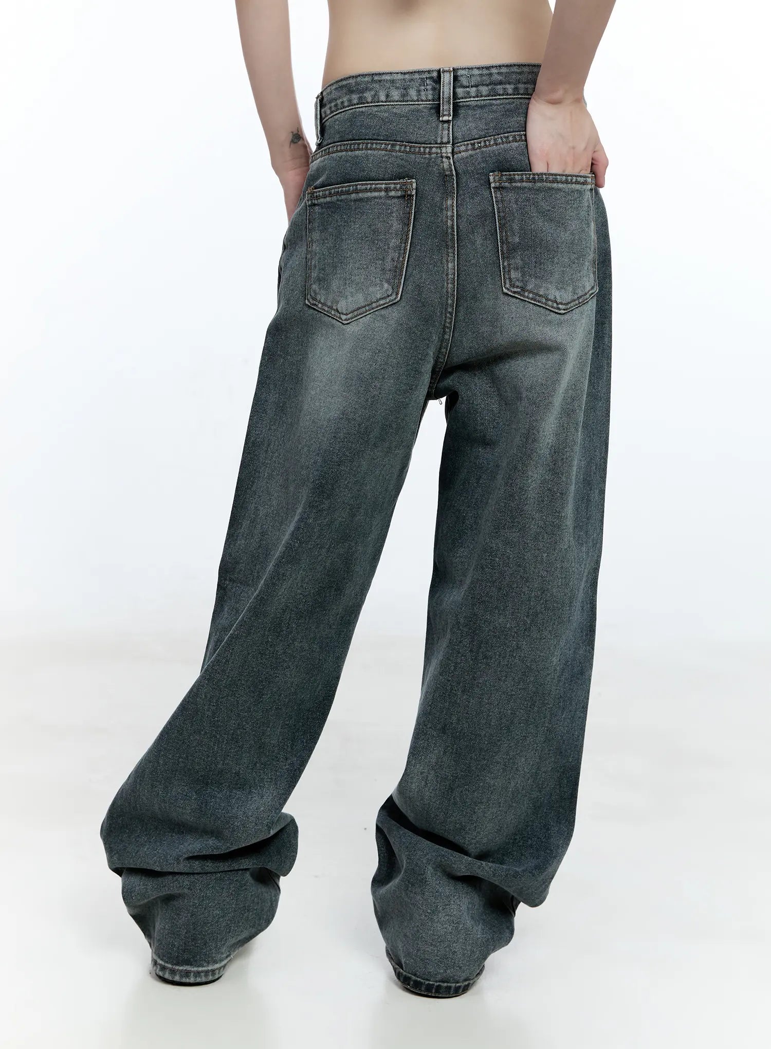 soomin-vintage-wash-wide-leg-jeans