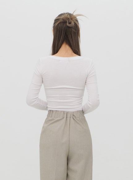 Scoop Neck Long Sleeve T Shirt with Front Buttons CM2