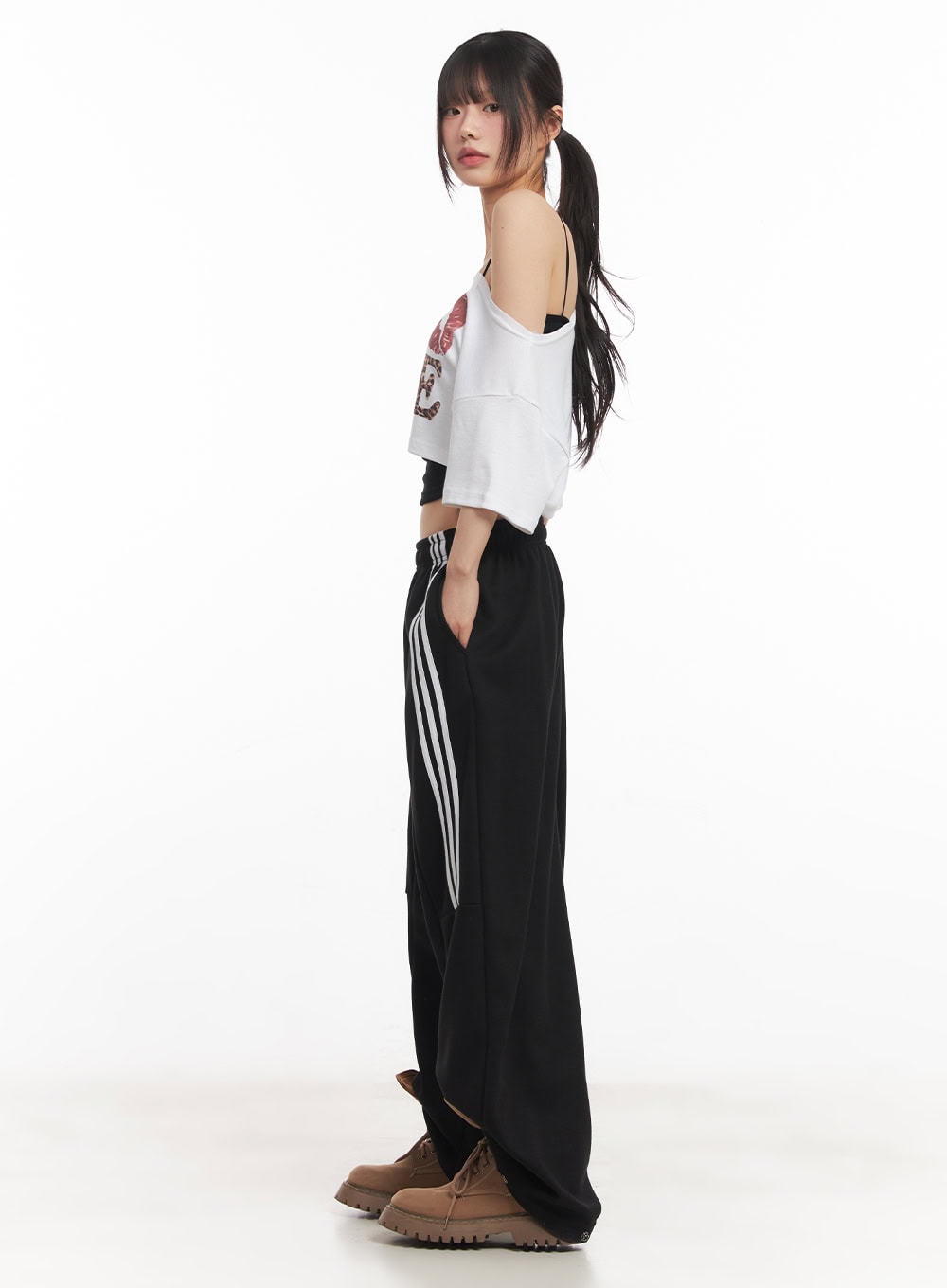striped-wide-fit-sweatpants-ca523
