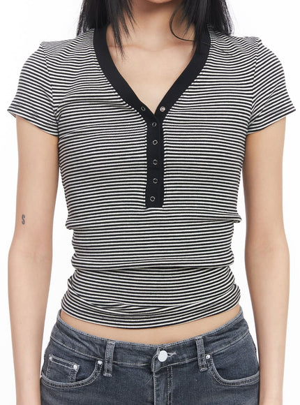 striped-buttoned-v-neck-crop-tee-cy528
