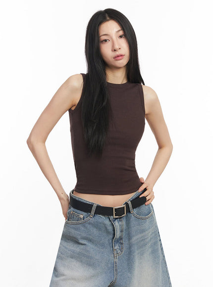 sleek-sleeveless-crop-top-iy529