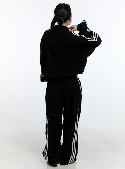 striped-wide-fit-sweatpants-cd423