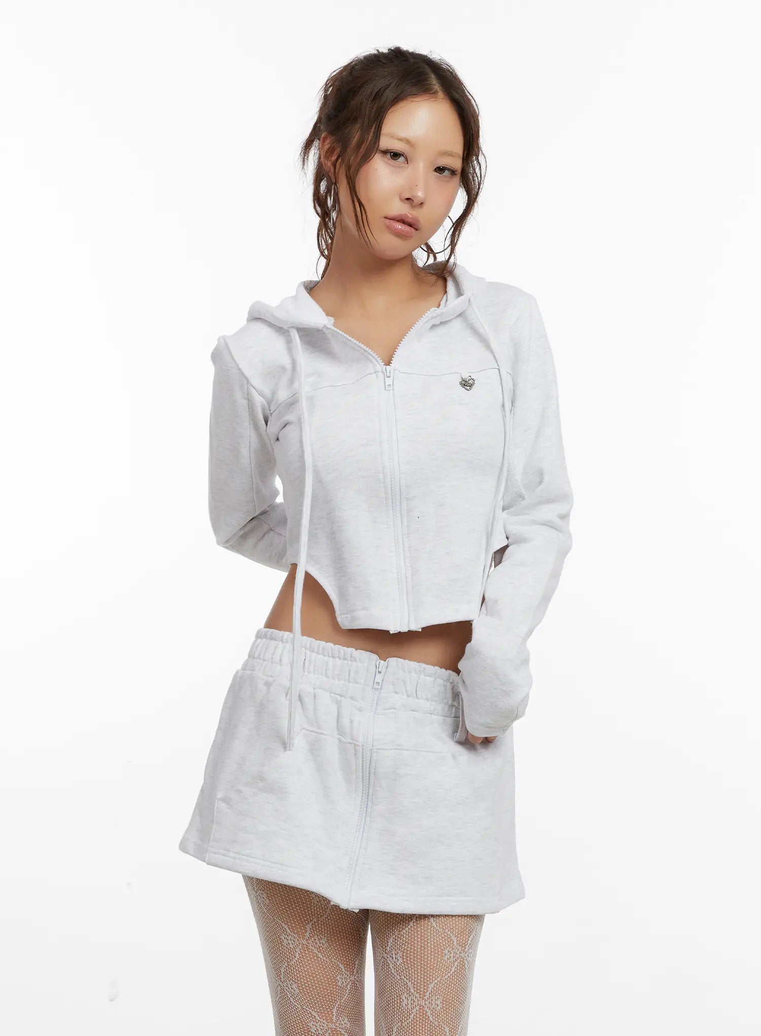 cut-out-cropped-zip-up-hoodie-cd515