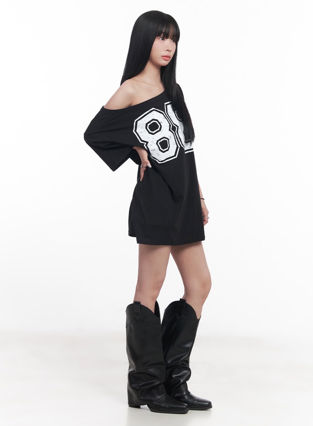 88-graphic-off-shoulder-oversize-t-shirt-cy527