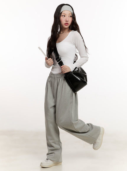 essential-cropped-long-sleeve-top-cm507