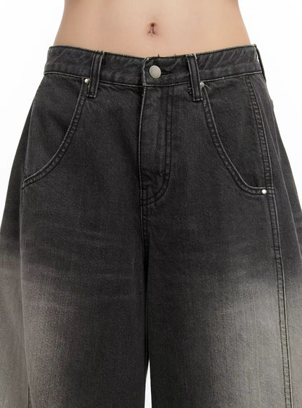 yunho-oversized-wing-print-jeans-if526