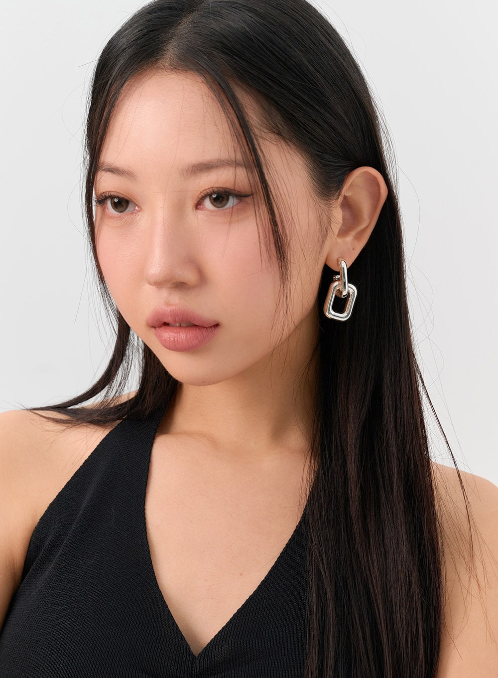 bold-square-chain-earrings-in302