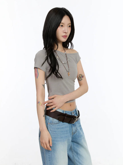 Asymmetric Off-Shoulder Tee CA508