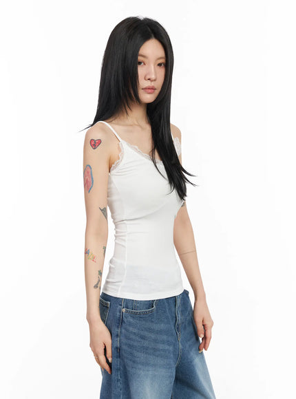 lace-trimmed-v-neck-camisole-cm516