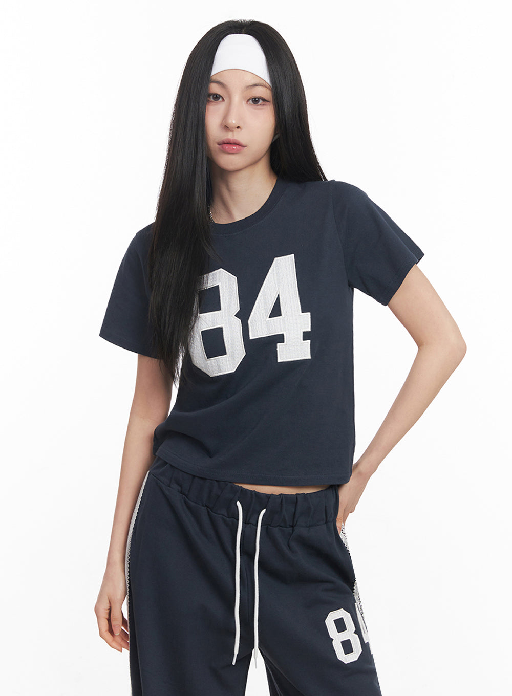lace-embroidered-84-graphic-tee-iy516