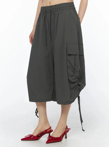 adjustable-cargo-bermuda-pants-iy526