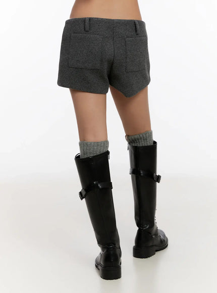 low-rise-wool-blended-shorts-cn527