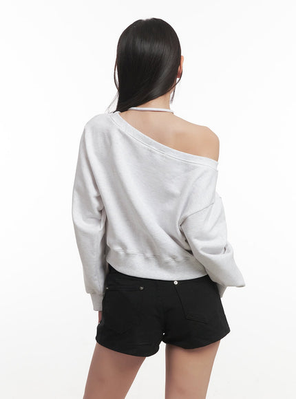 String One-Shoulder Crop Sweatshirt CF526