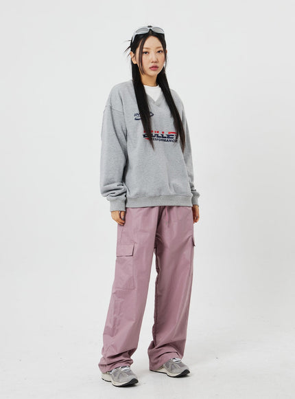 V-Neck Graphic Sweatshirt CF315