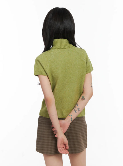 Short Sleeve Turtleneck Knit Top CD509