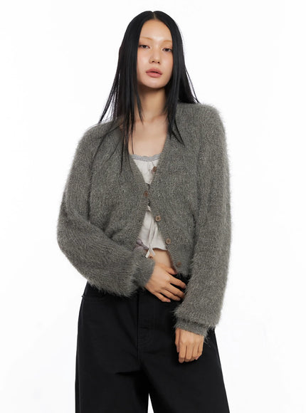soft-knit-buttoned-cardigan-co517