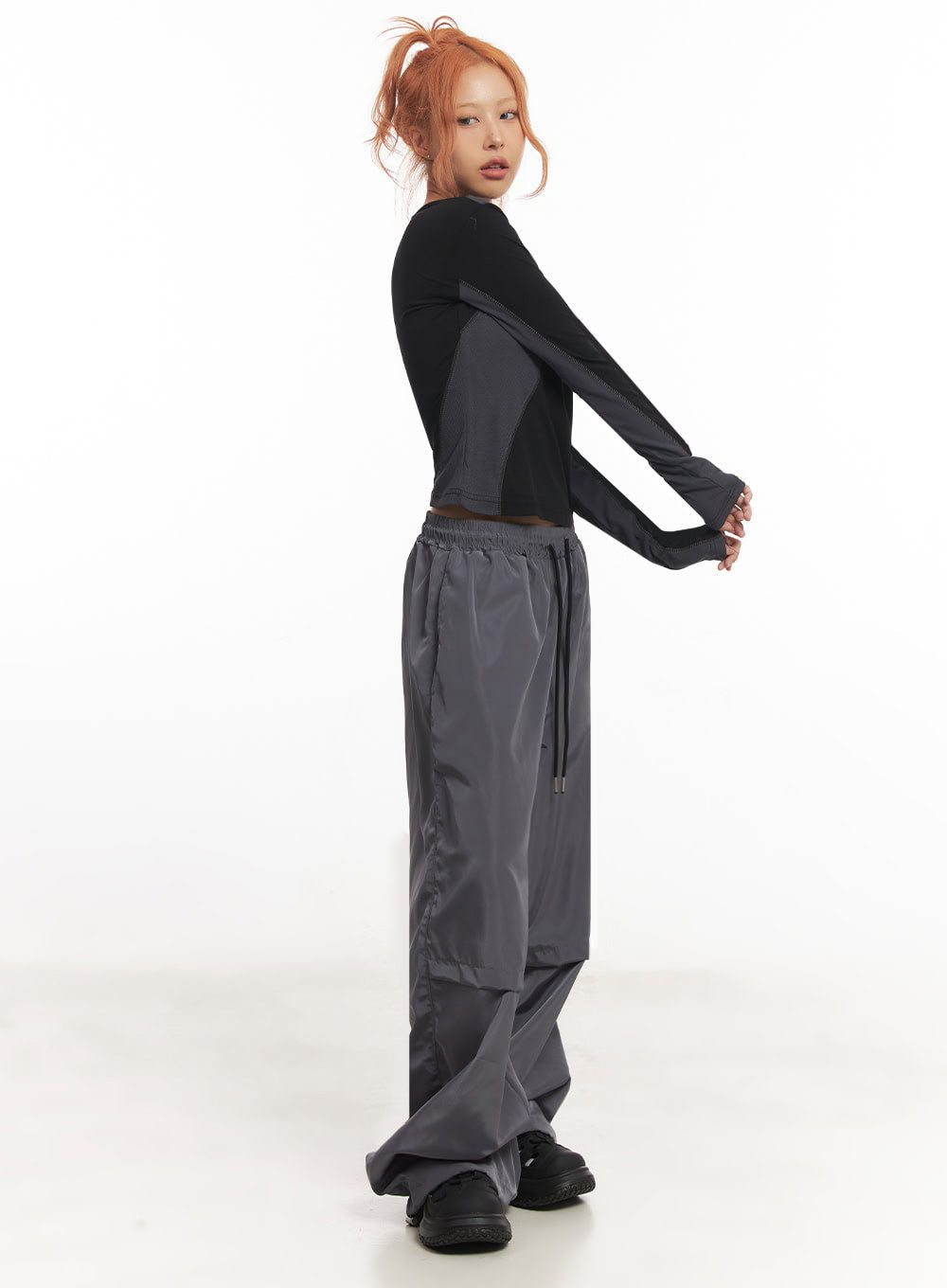pintuck-wide-leg-windbreaker-trackpants-ia517