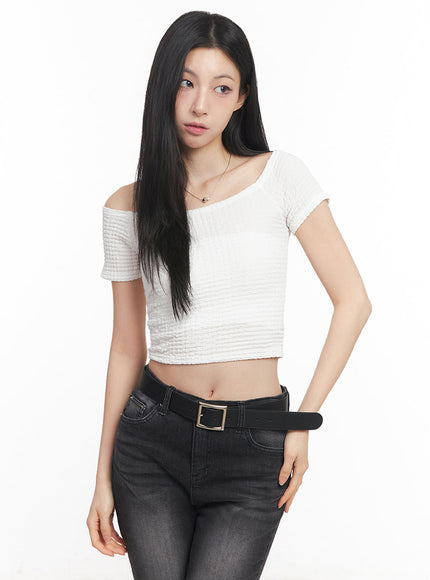 off-shoulder-boat-neck-crop-top-iy516
