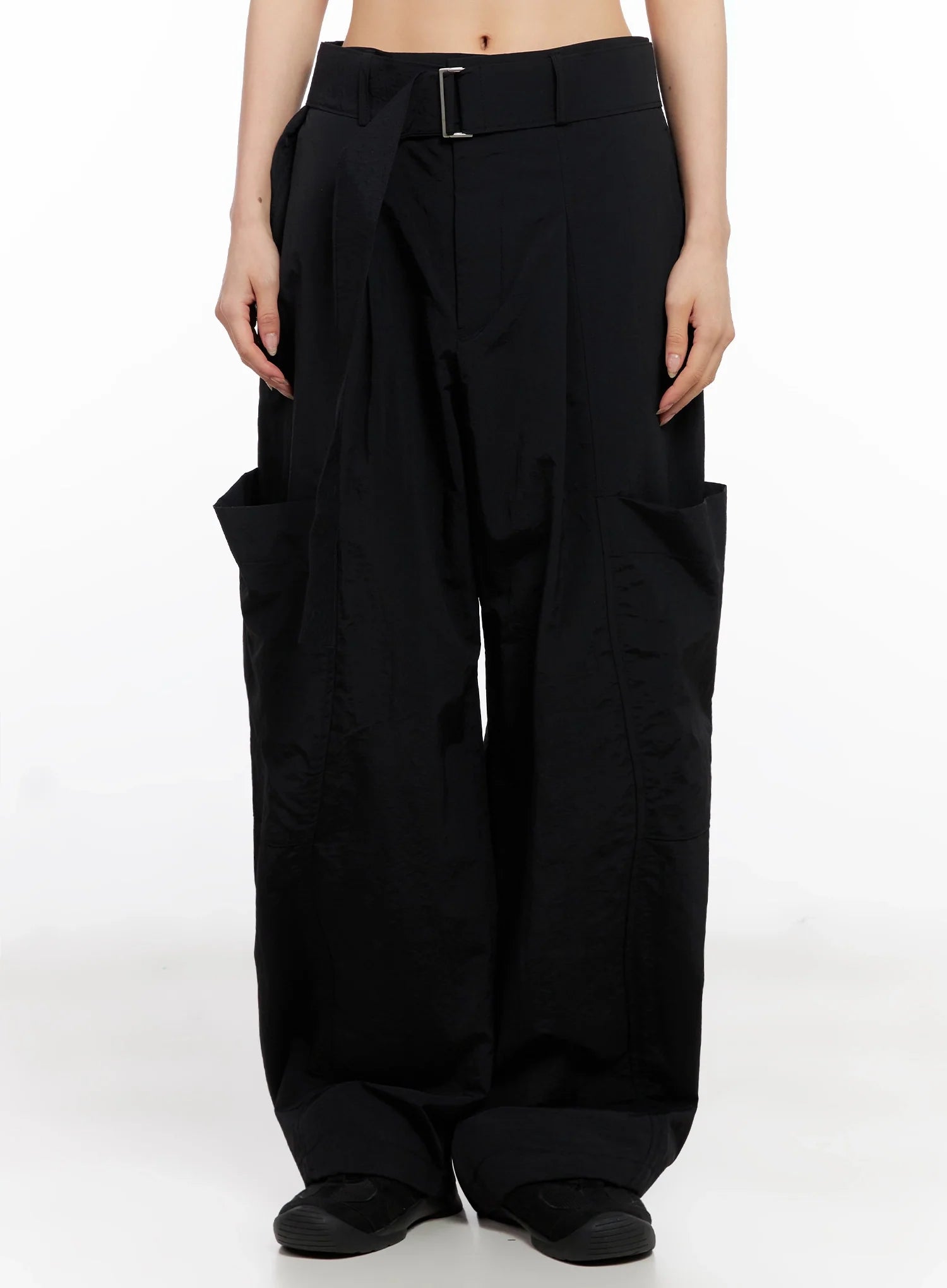 belted-wide-leg-utility-cargo-pants-ig508