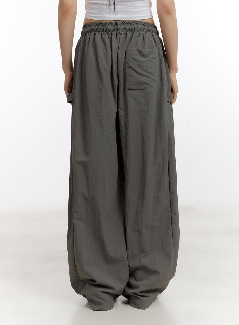 side-button-wide-leg-parachute-trackpants-ca509
