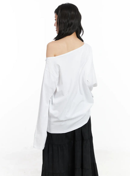 off-shoulder-grommet-long-sleeve-top-cd502