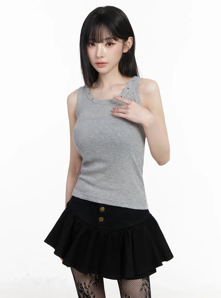 eyelet-detail-sleeveless-top-iy511