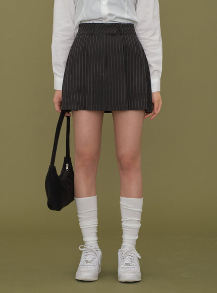 Cropped Shirt with Pockets C2601