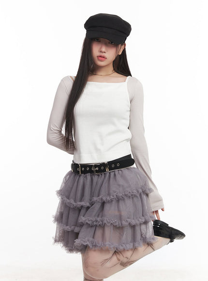 Graphic Long-Sleeve V-Neck Top CM528