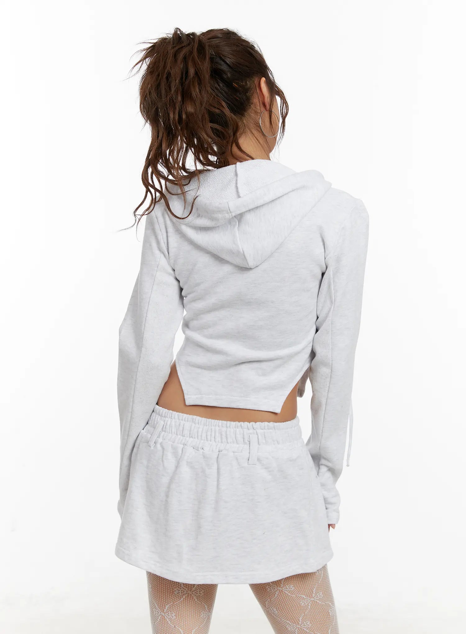 cut-out-cropped-zip-up-hoodie-cd515