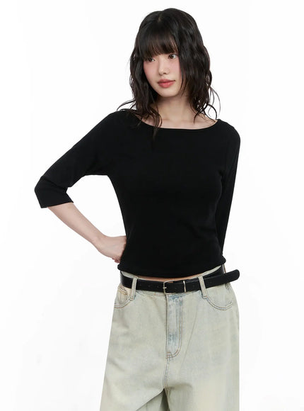 minimalist-black-boat-neck-top-il531
