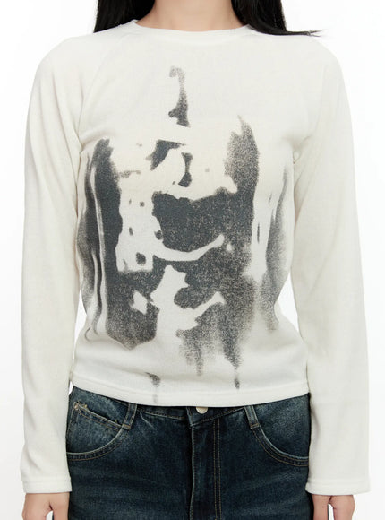 graphic-print-long-sleeve-tee-cn505