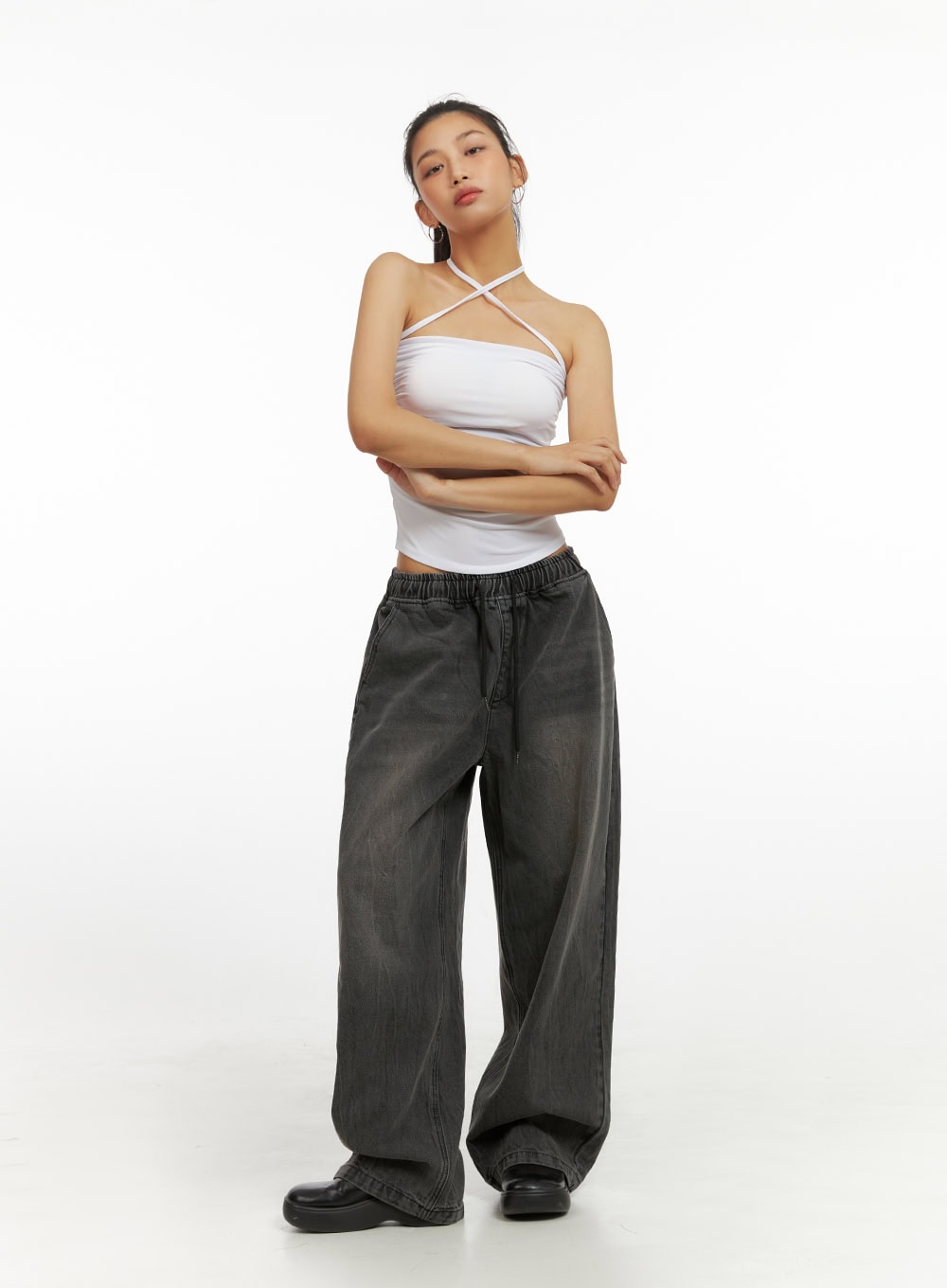 x-strap-halter-crop-top-iu412