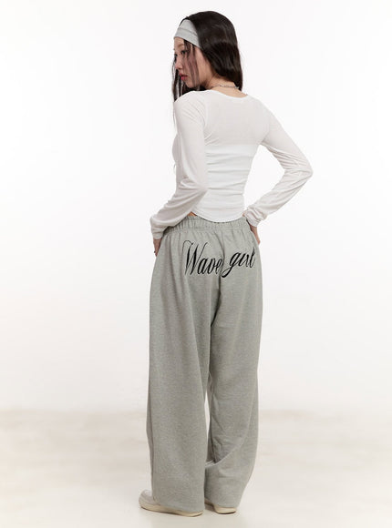 essential-cropped-long-sleeve-top-cm507
